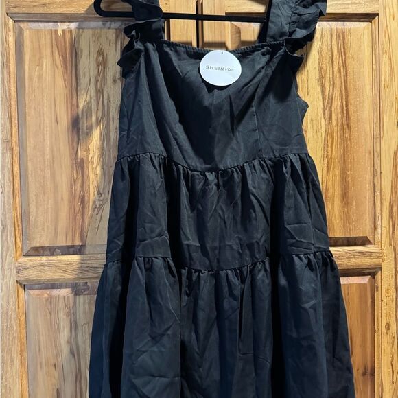 SHEIN super cute ruffle dress black spring ready - Picture 2 of 6